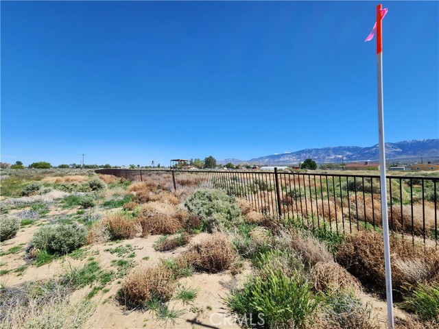 1 Near Sunset Road, Lucerne Valley, California 92356, ,Land,For Sale,1 Near Sunset Road,CRHD23215036