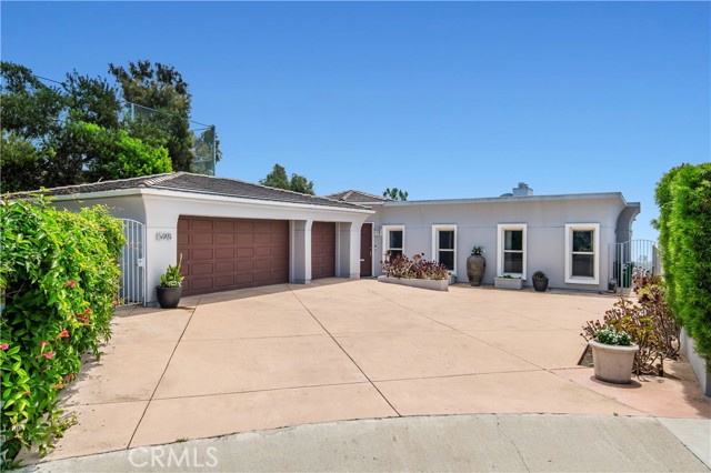 Detail Gallery Image 4 of 44 For 1598 Skyline Dr, Laguna Beach,  CA 92651 - 3 Beds | 3/1 Baths