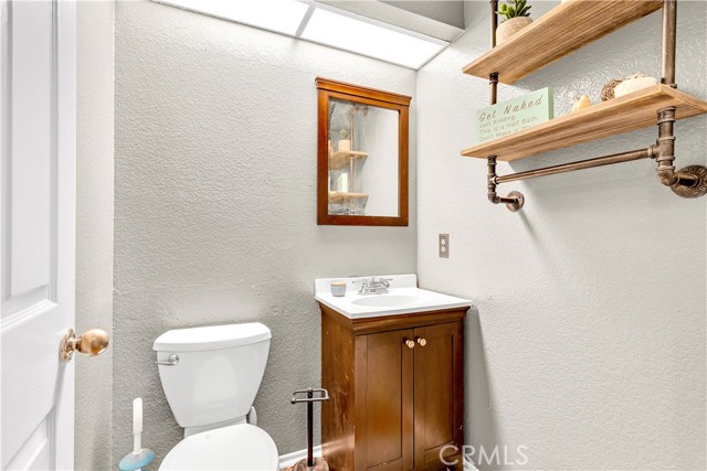 Detail Gallery Image 15 of 34 For 69 Meadowood, Aliso Viejo,  CA 92656 - 3 Beds | 2/1 Baths