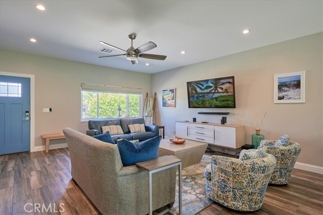 Detail Gallery Image 5 of 25 For 342 Ramona Pl, Costa Mesa,  CA 92627 - 3 Beds | 2 Baths