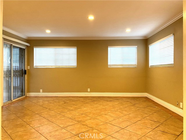 Detail Gallery Image 8 of 17 For 530 S Everglade St, Santa Ana,  CA 92704 - 4 Beds | 2 Baths