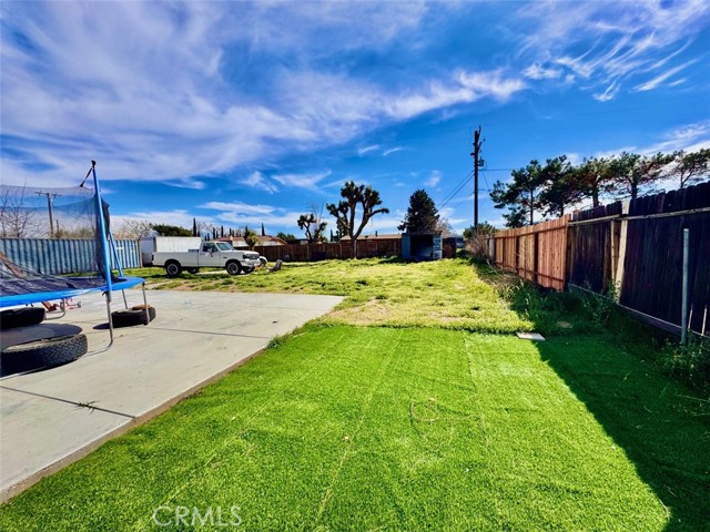 Detail Gallery Image 7 of 7 For 14737 Yucca, Hesperia,  CA 92345 - 2 Beds | 1 Baths