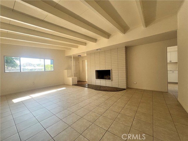 Detail Gallery Image 4 of 45 For 38710 Yucca Tree St, Palmdale,  CA 93551 - 4 Beds | 2 Baths