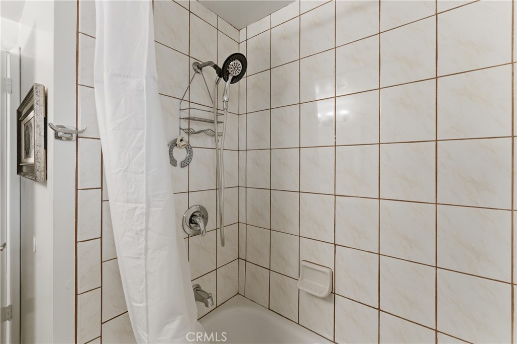 https://media.crmls.org/medias/0b113d6c-11d6-4962-b4b3-8a1b5ceb93fb.jpg?preset=X-Large