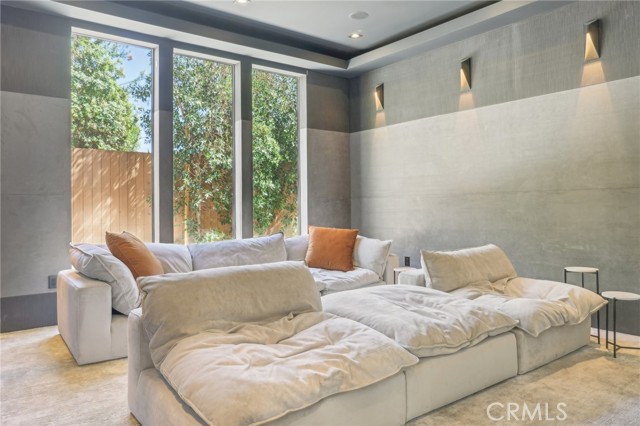 22930 Dolorosa Street, Woodland Hills CA: https://media.crmls.org/medias/0b1155a9-1cf4-488c-b295-8f1f98d88d20.jpg
