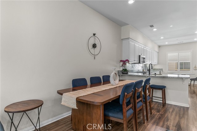 Detail Gallery Image 7 of 54 For 135 Neptune, Irvine,  CA 92618 - 2 Beds | 2/1 Baths