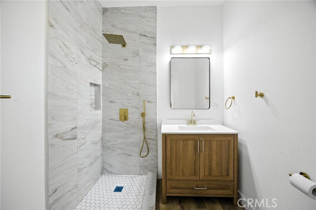 594 W 10th Street, San Bernardino CA: https://media.crmls.org/medias/0b11b4c6-d1a0-4165-880f-019ff07c8289.jpg