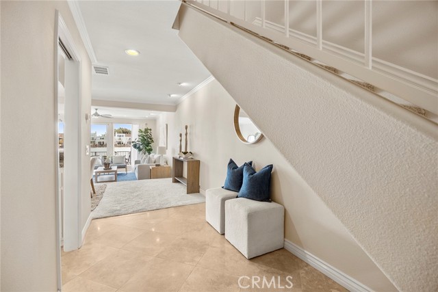 Detail Gallery Image 17 of 59 For 3742 Montego Dr, Huntington Beach,  CA 92649 - 3 Beds | 3 Baths