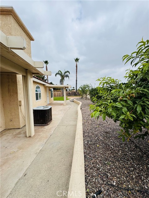 25665 Sierra Leone Court, Moreno Valley CA: https://media.crmls.org/medias/0b134a33-60d4-4fd3-8f4f-a3ae266dae73.jpg
