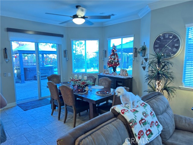 30610 Early Round Drive, Canyon Lake CA: https://media.crmls.org/medias/0b141d0c-0c5b-4452-b23a-9e3e5d3d4faf.jpg