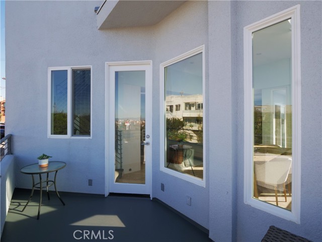 350 Manhattan Avenue, Hermosa Beach, California 90254, 3 Bedrooms Bedrooms, ,2 BathroomsBathrooms,Residential,Sold,Manhattan,SB21249216