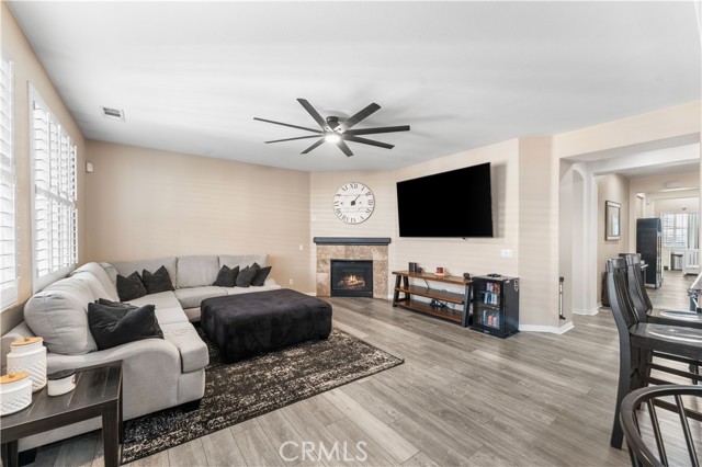 Detail Gallery Image 12 of 45 For 3025 Neary Ct, Rosamond,  CA 93560 - 4 Beds | 3 Baths