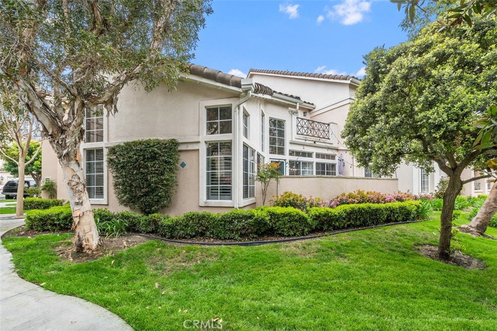 98 Shorebreaker Drive