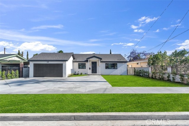 11240 Lull Street, Sun Valley CA: https://media.crmls.org/medias/0b153c1c-58b0-4281-8a8e-6ffed3da8432.jpg