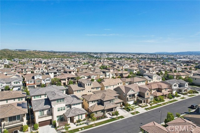 56 Chasma, Irvine CA: https://media.crmls.org/medias/0b15a03c-eb35-403a-b980-64ef0ccac9fd.jpg