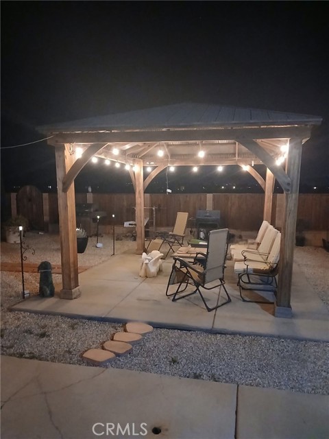 21961 Thunderbird, Apple Valley CA: https://media.crmls.org/medias/0b15cbe1-ea66-4ecb-ab6f-916598a3f54b.jpg