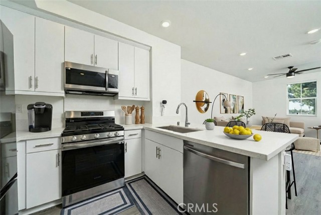 Detail Gallery Image 7 of 31 For 709 Cara Cara, Covina,  CA 91723 - 3 Beds | 3/1 Baths