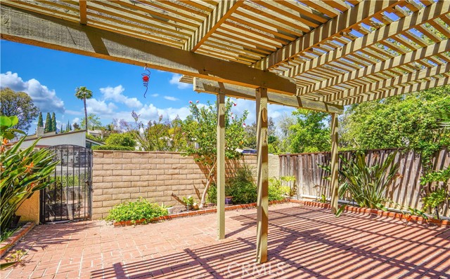 26005 Andrea Court, Mission Viejo CA: https://media.crmls.org/medias/0b165782-7944-43ef-bafb-a4b40c1b4c71.jpg