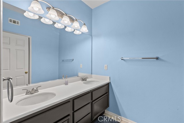 Detail Gallery Image 35 of 59 For 39926 Meadowcrest Way, Palmdale,  CA 93551 - 5 Beds | 3 Baths