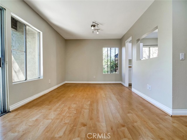 Detail Gallery Image 3 of 28 For 18350 Hatteras #123,  Tarzana,  CA 91356 - 3 Beds | 2 Baths