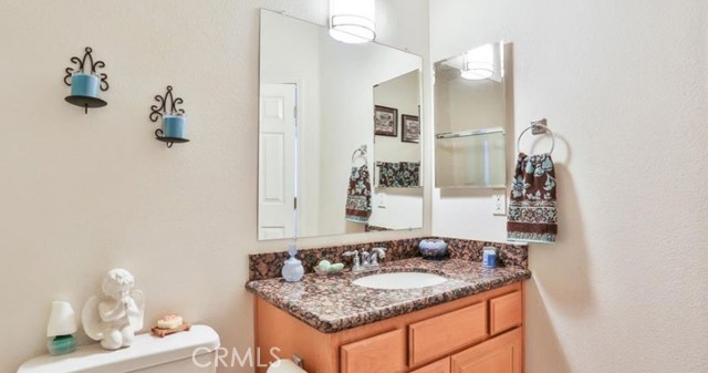 Detail Gallery Image 7 of 11 For 7179 Aster Rd, Oak Hills,  CA 92344 - 3 Beds | 2/1 Baths