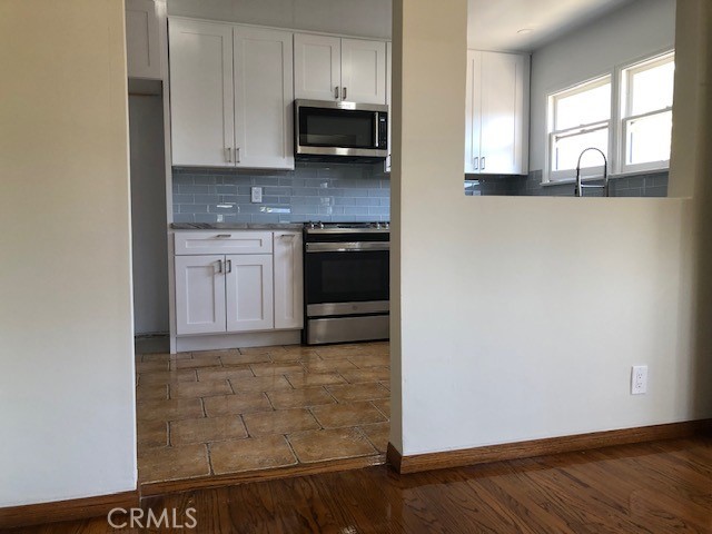 157 W Mariposa, San Clemente CA: https://media.crmls.org/medias/0b1895fe-8d6e-499c-bd91-f775337426ed.jpg