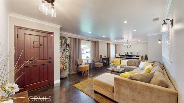 Detail Gallery Image 5 of 55 For 4921 Bluff St, Norco,  CA 92860 - 3 Beds | 2 Baths