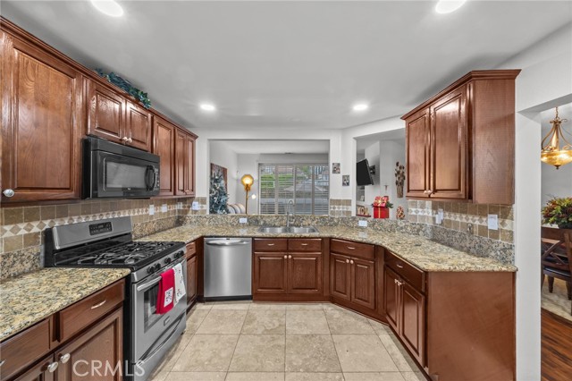 Detail Gallery Image 15 of 46 For 2261 Indigo Hills Dr #3,  Corona,  CA 92879 - 3 Beds | 2/1 Baths