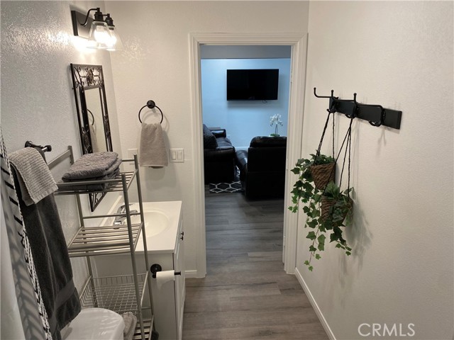 723 N Quince Avenue, Upland CA: https://media.crmls.org/medias/0b1969d3-7cb5-4c30-8df7-2e2b31d647a2.jpg