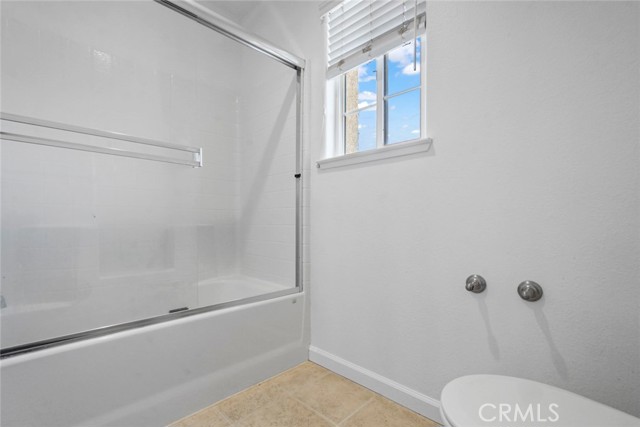 Detail Gallery Image 16 of 32 For 1416 Woodbury Ct, Merced,  CA 95348 - 5 Beds | 3 Baths