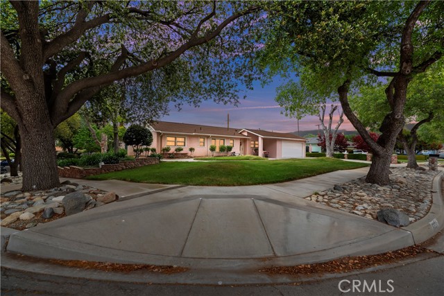 Detail Gallery Image 1 of 66 For 1327 Grove Ave, Upland,  CA 91786 - 3 Beds | 2 Baths