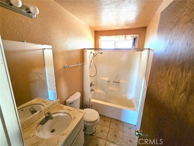 Detail Gallery Image 10 of 14 For 16376 Alviso, Victorville,  CA 92394 - 3 Beds | 2 Baths