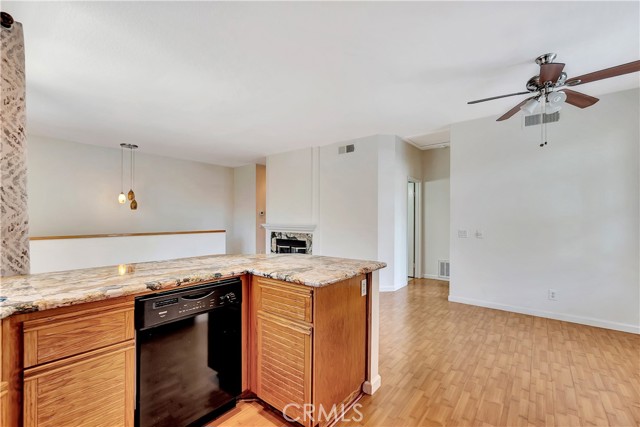 Detail Gallery Image 10 of 34 For 8215 E White Oak Ridge #58,  Orange,  CA 92869 - 2 Beds | 2 Baths