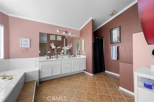 Detail Gallery Image 36 of 48 For 11825 Mount Royal Ct, Rancho Cucamonga,  CA 91737 - 4 Beds | 3 Baths