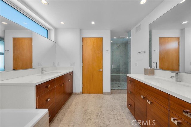 Detail Gallery Image 35 of 50 For 1501 Monterey Bld, Hermosa Beach,  CA 90254 - 4 Beds | 3/1 Baths