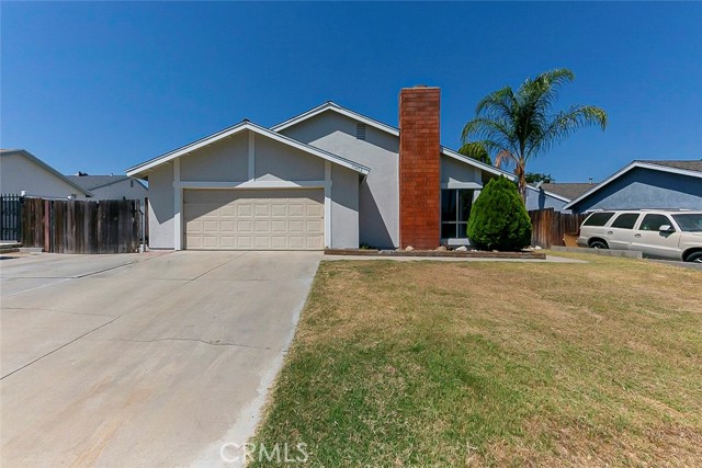 10452 Charleston Dr, Riverside, CA 92503