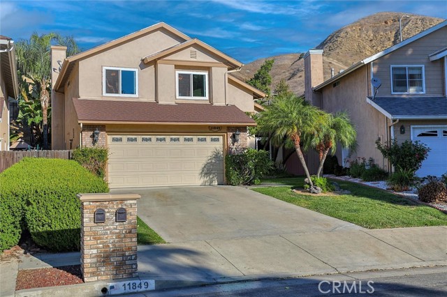 Detail Gallery Image 3 of 30 For 11849 Kathyann St, Sylmar,  CA 91342 - 3 Beds | 2/1 Baths