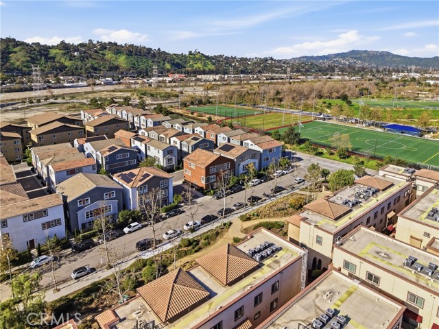 Detail Gallery Image 31 of 36 For 2700 E Chaucer #13,  Los Angeles,  CA 90065 - 4 Beds | 3/1 Baths