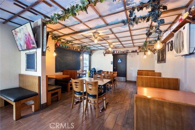 8111 Foothill Boulevard, Rancho Cucamonga CA: https://media.crmls.org/medias/0b1c66cc-2698-4985-942d-b1f78e3754a4.jpg