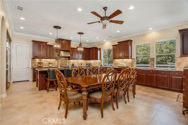 Detail Gallery Image 47 of 55 For 15929 Mandalay Rd, Canyon Country,  CA 91387 - 4 Beds | 5 Baths