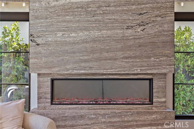 Detail Gallery Image 4 of 39 For 4625 Vesper Ave, Sherman Oaks,  CA 91403 - 5 Beds | 5/2 Baths