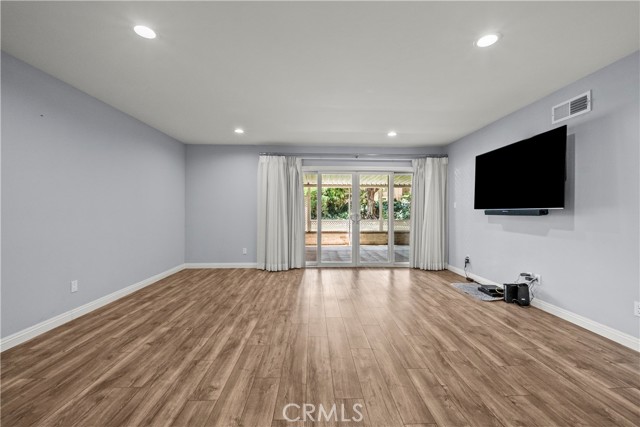 Detail Gallery Image 12 of 31 For 26847 Oak Branch Cir, Newhall,  CA 91321 - 2 Beds | 2 Baths