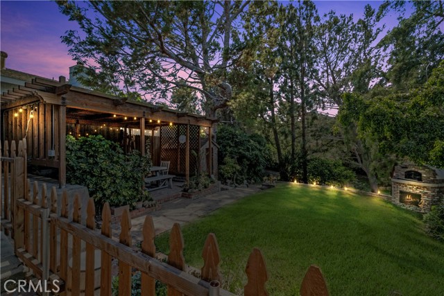 Detail Gallery Image 8 of 38 For 26357 Hillcrest Ave, Lomita,  CA 90717 - 2 Beds | 2 Baths