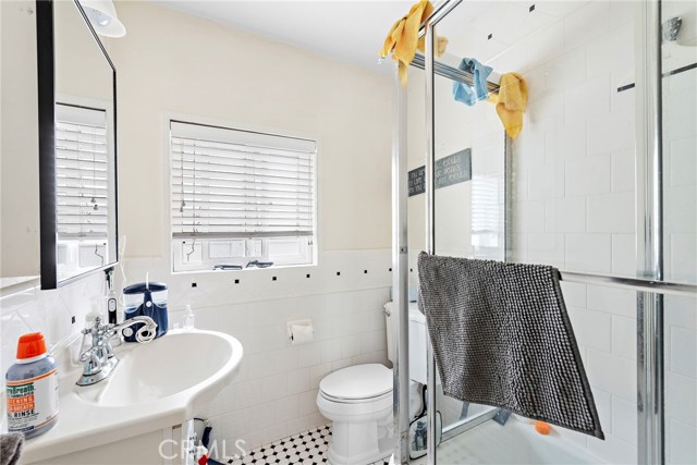 1532 Miramar Drive, Newport Beach CA: https://media.crmls.org/medias/0b1ead2b-ccd7-4bb8-9062-2a65bab12941.jpg