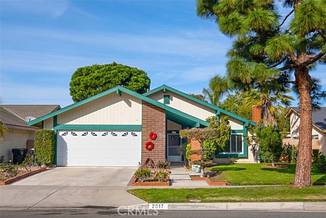 Detail Gallery Image 1 of 1 For 2017 W Carriage Dr, Santa Ana,  CA 92704 - 4 Beds | 2 Baths