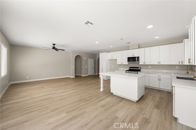 Detail Gallery Image 18 of 49 For 32106 Poppy Way, Lake Elsinore,  CA 92532 - 3 Beds | 2 Baths