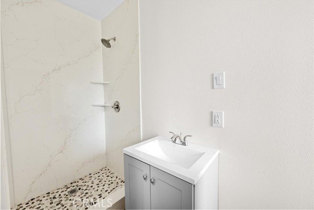 Detail Gallery Image 13 of 20 For 345 W Fairway Bld, Big Bear City,  CA 92314 - 2 Beds | 1 Baths