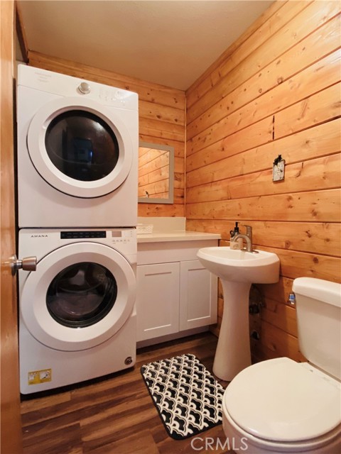 Detail Gallery Image 15 of 22 For 1008 E Country Club Bld, Big Bear City,  CA 92314 - 2 Beds | 2 Baths
