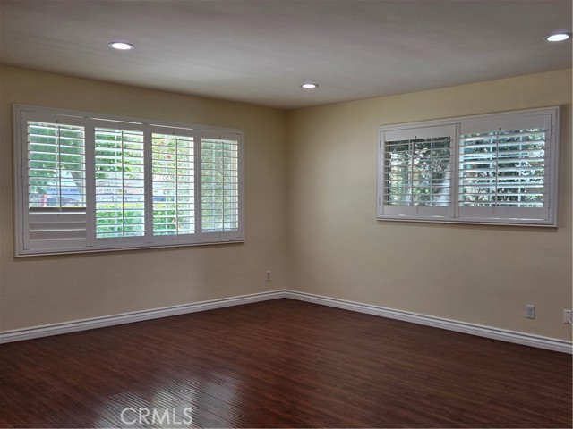 Detail Gallery Image 5 of 44 For 23395 Schoolcraft St, West Hills,  CA 91307 - 8 Beds | 5 Baths