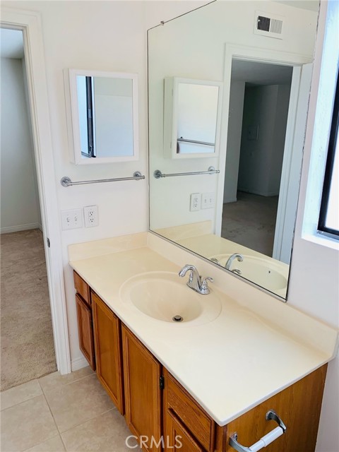 Detail Gallery Image 10 of 12 For 157 Avenida Miramar #B,  San Clemente,  CA 92672 - 3 Beds | 2 Baths